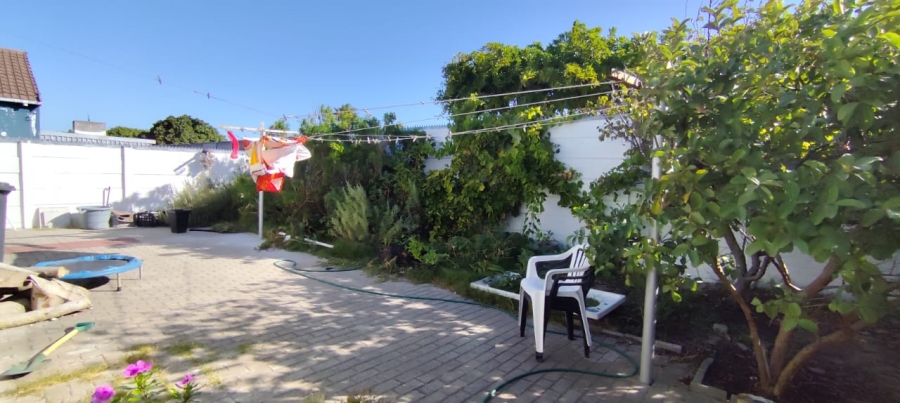 2 Bedroom Property for Sale in Colorado Western Cape